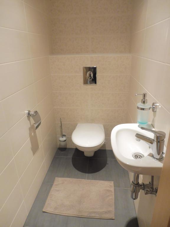 Azur Apartman Apartment แวแลนแซ ภายนอก รูปภาพ